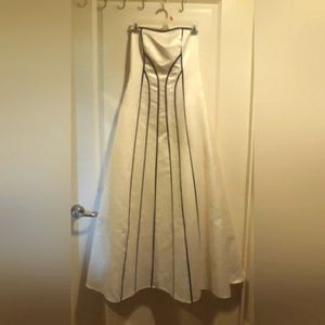 Beautiful Jessica McClintock Prom Evening Gown